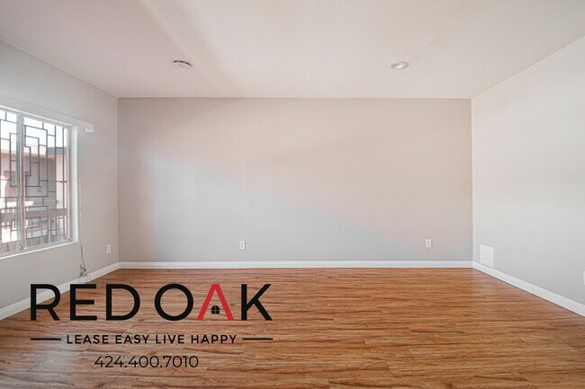 Building Photo - 6819 Laurel Canyon Blvd