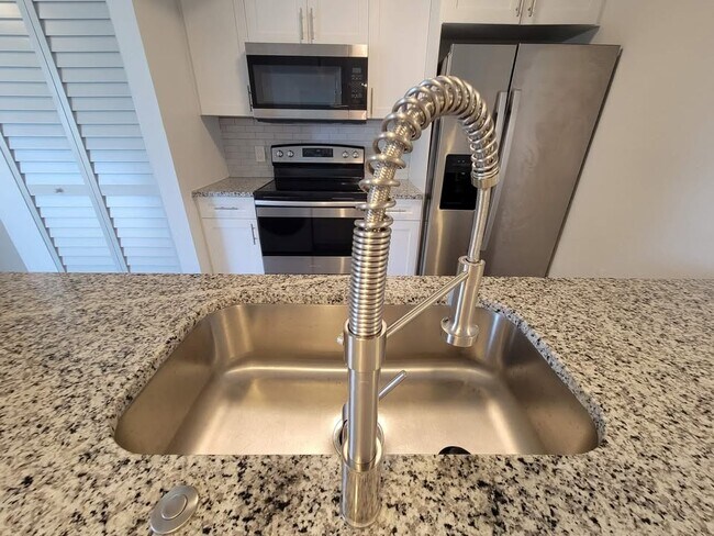 Building Photo - 455 US-19 ALT