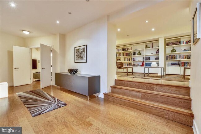 Building Photo - 6600 80th Pl