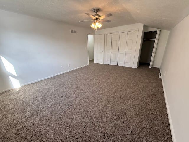 Building Photo - Large Duplex in North Peoria