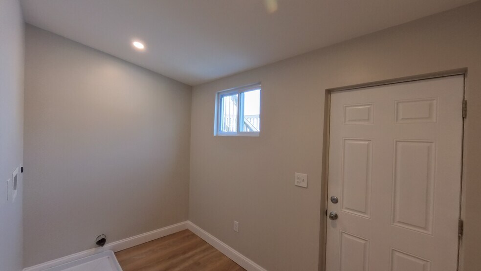 Rear entrance - 4646 York Rd