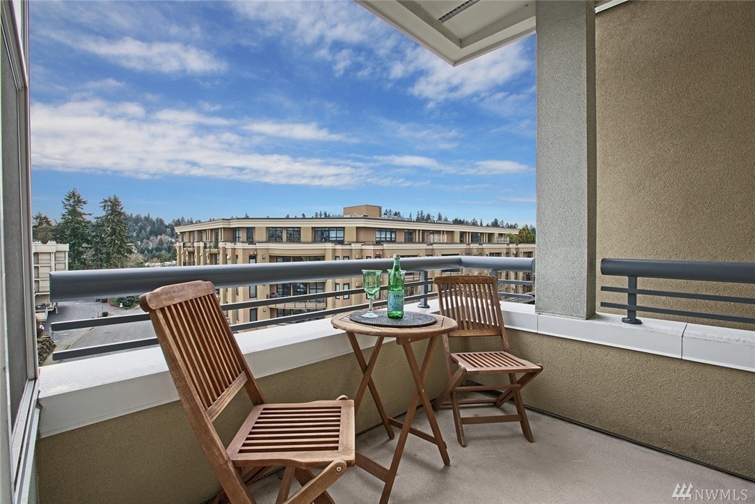Deck - 10042 Main St