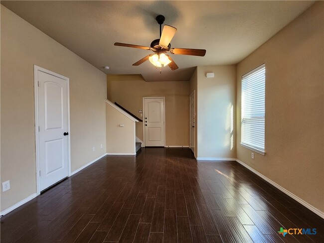 Building Photo - 1032 Brown Rock Dr