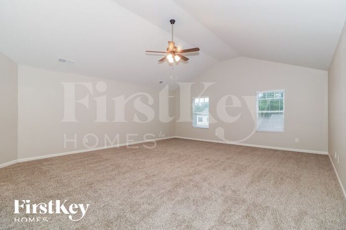 Building Photo - 1425 Cragston Dr