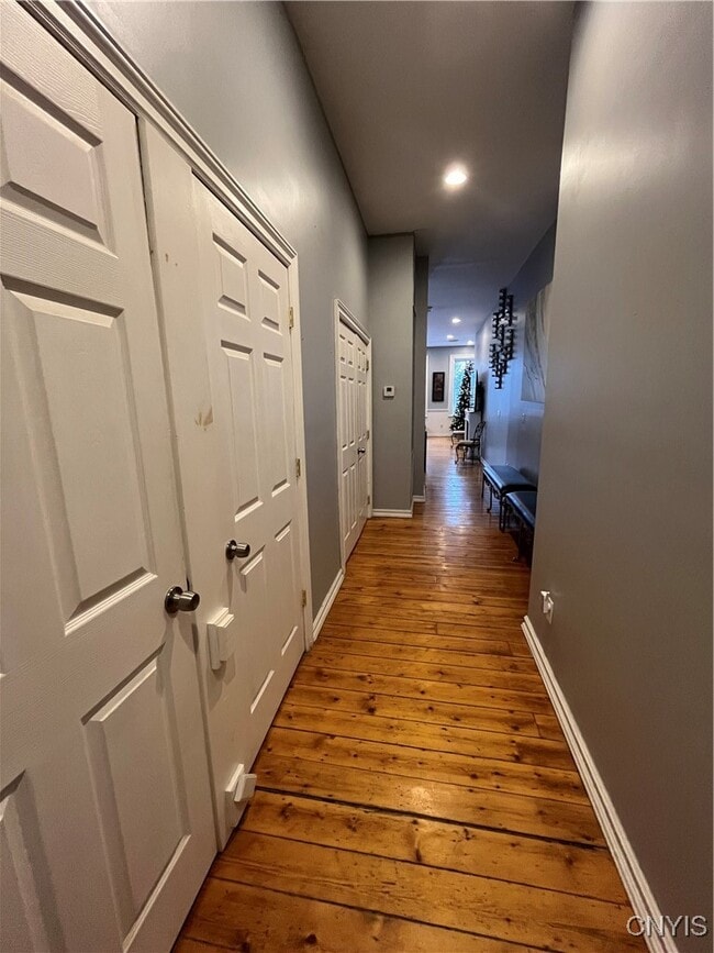 Building Photo - 2 W Park Row