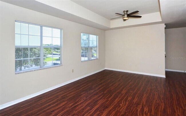 Building Photo - 2950 Viscaya Pl