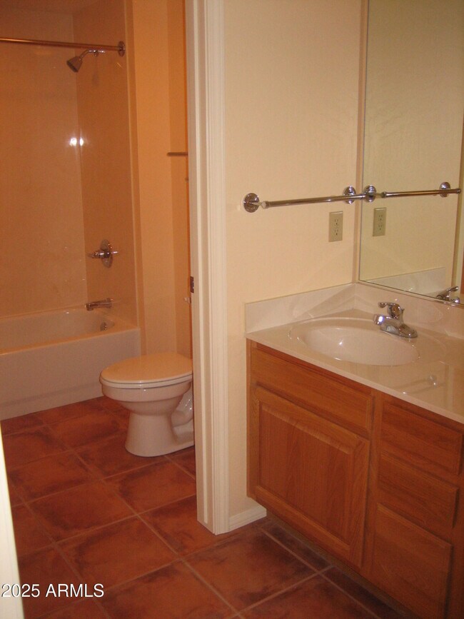 Building Photo - 1626 Kestrel Cir