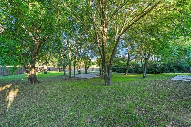 Building Photo - 1004 Riverside Ct