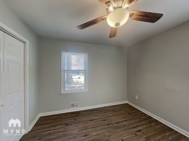 Building Photo - 6345 Oakview Ln