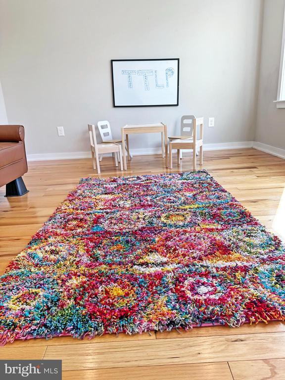 Building Photo - 1246 E Fletcher St