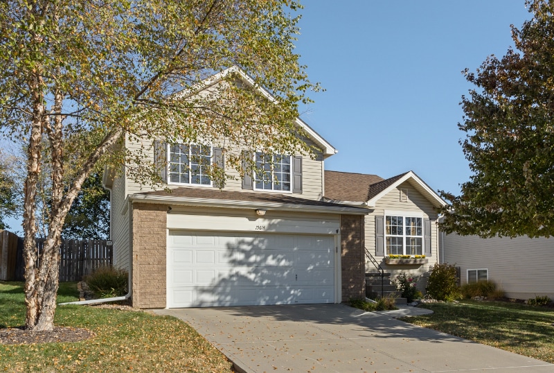 Building Photo - 15614 Cottonwood Ave