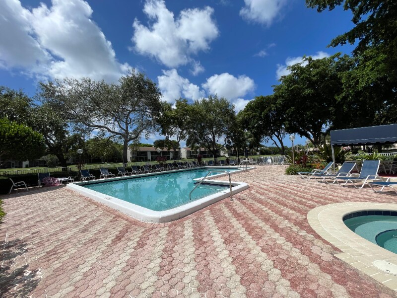 Building Photo - 1953 SW 15th St