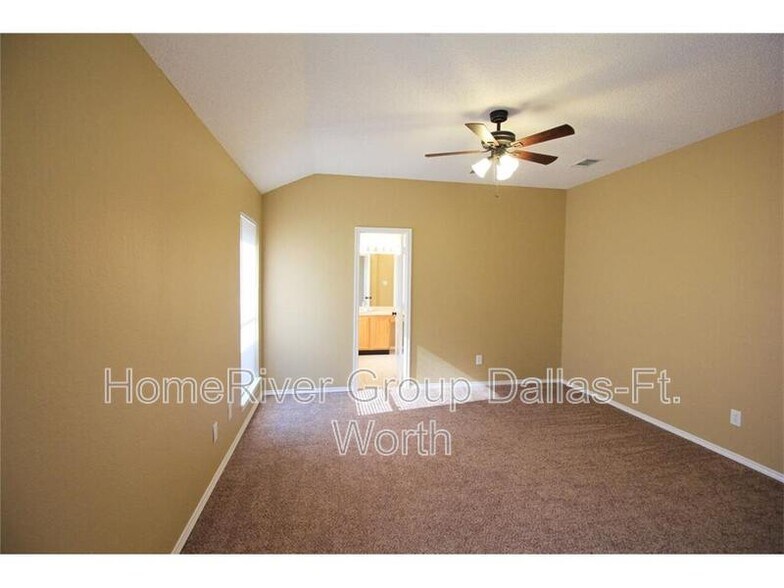 Building Photo - 442 Kimmel Dr