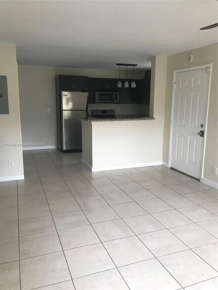 Building Photo - 4088 N Pine Island Rd