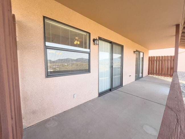 Building Photo - DUPLEX - CAMP VERDE