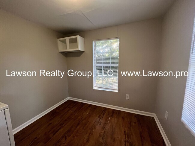 Building Photo - 2214 Westover Ave SW