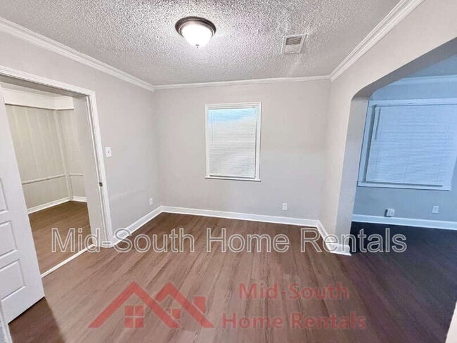 Building Photo - 2139 Alameda Ave
