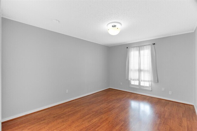 Building Photo - 2800 Jeanetta St