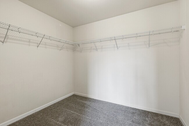 Building Photo - 7610 S Dour St