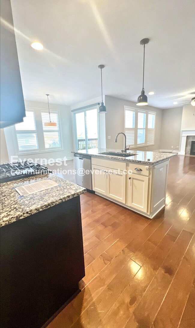 Building Photo - 509 SW Brummel Rd