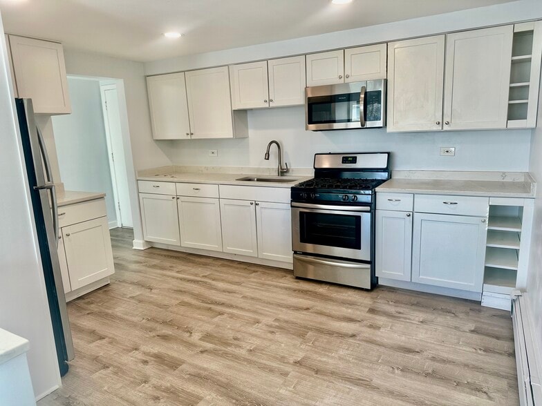 Building Photo - 37 W Conti Pky