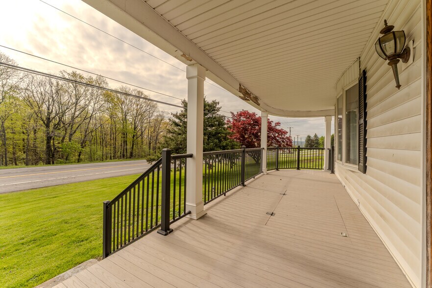 Building Photo - 1644 Route 14A