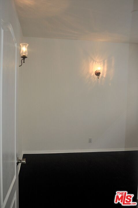 Building Photo - 1818 1/2 S La Brea Ave