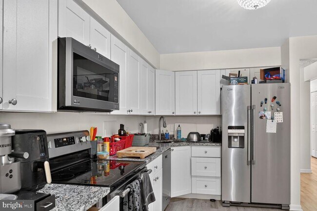 Building Photo - 6929 Clearwind Ct