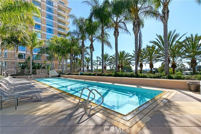 Building Photo - 5042 Scholarship