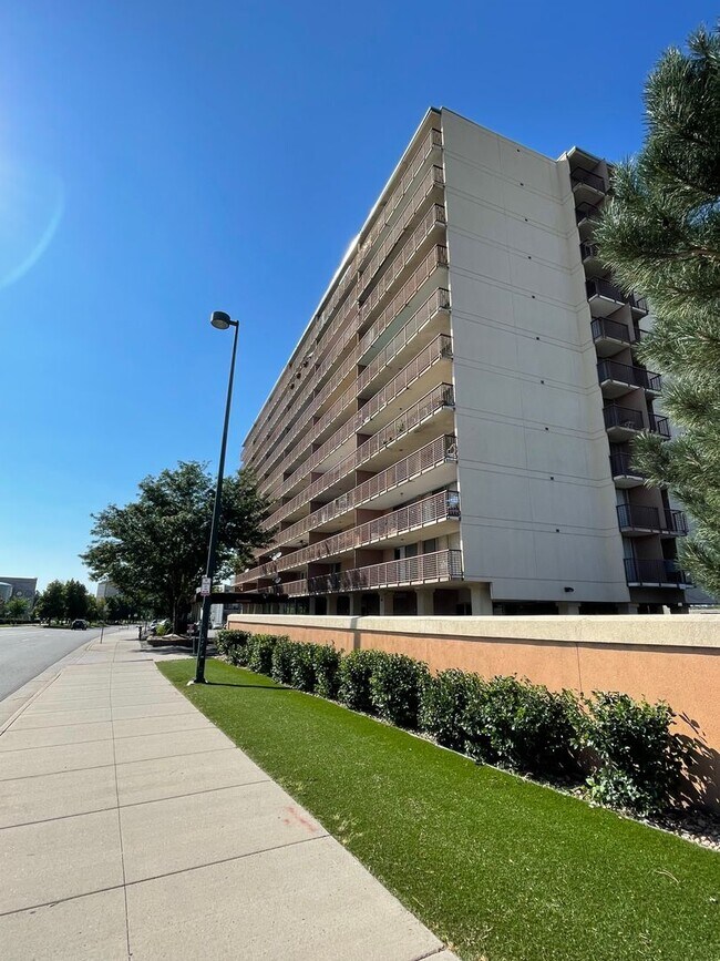 Building Photo - 2225 Buchtel Blvd S
