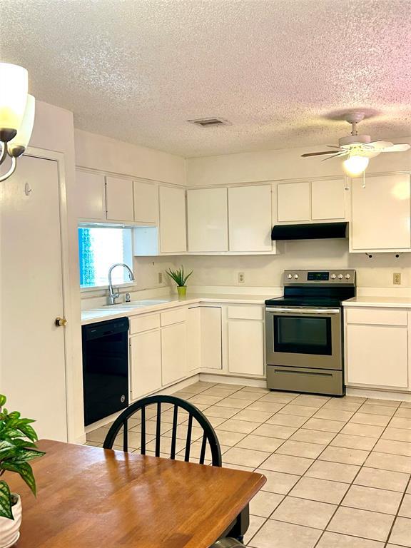 Building Photo - 14411 Cypress View Dr