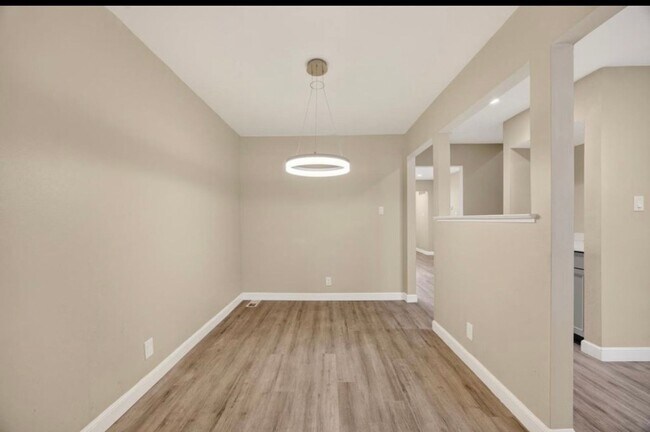Building Photo - 4549 Melody Dr