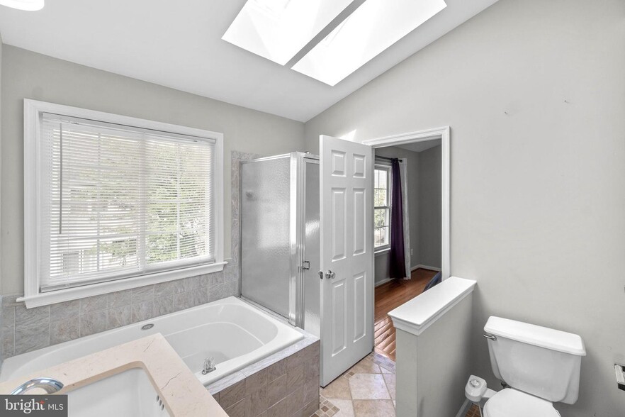 Primary Bathroom - 2478 Wheat Meadow Cir