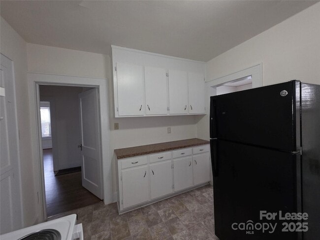 Building Photo - 2409 Commonwealth Ave