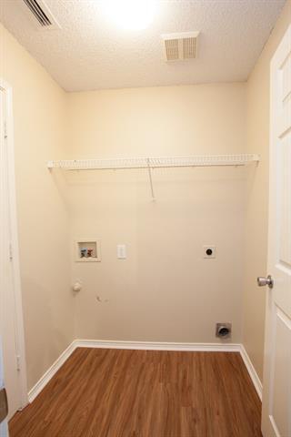 Building Photo - 1118 Water Oak Way