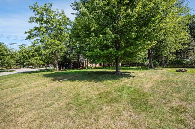 Building Photo - 4790 Belzair Dr