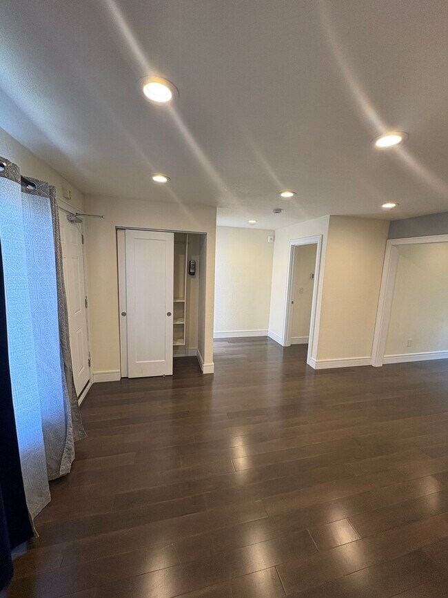 Building Photo - 380 Monterey Blvd