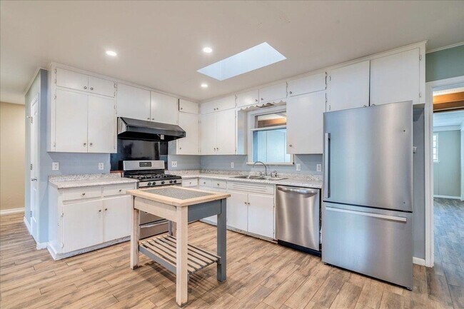 Building Photo - 4712 Frontier Trail