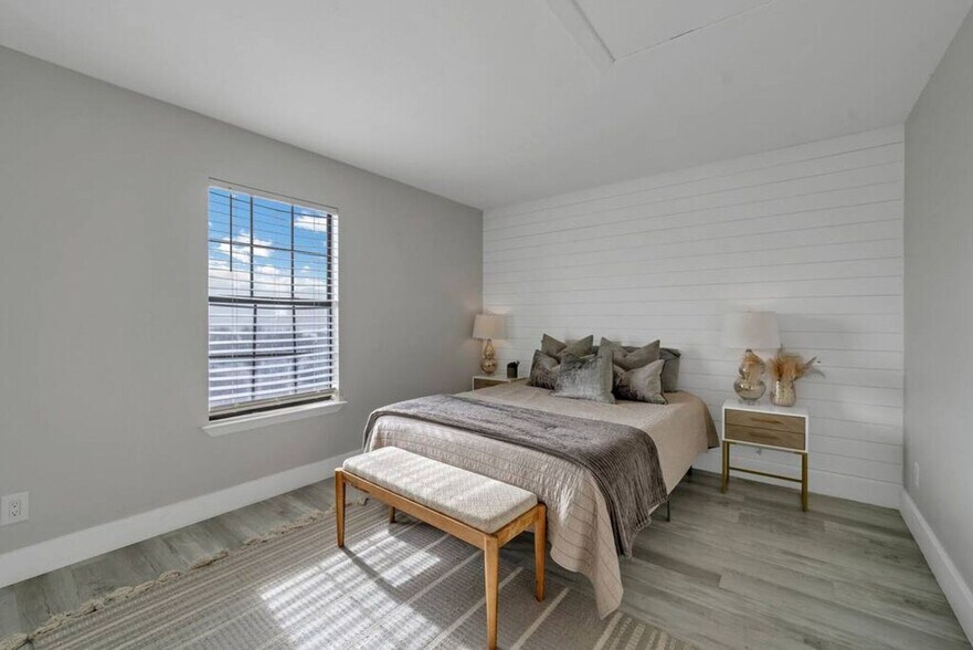 Building Photo - 312 Bream Ave