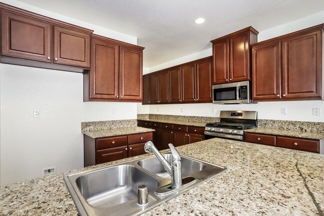 Building Photo - West Roseville Solar! 3 Bedroom, Plus den/...