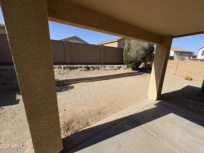 Building Photo - 22510 W Hadley St