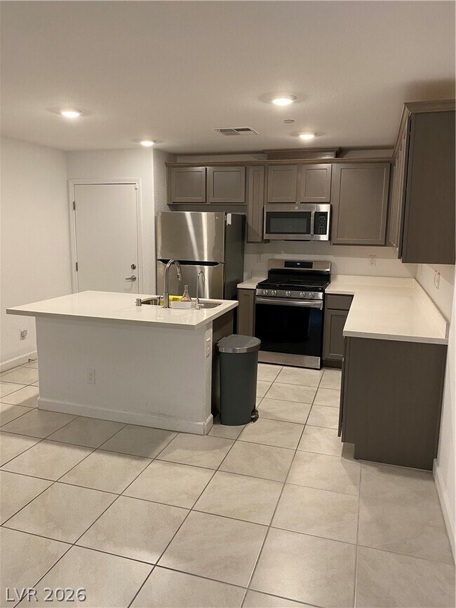 Building Photo - 3622 Hestia Ave