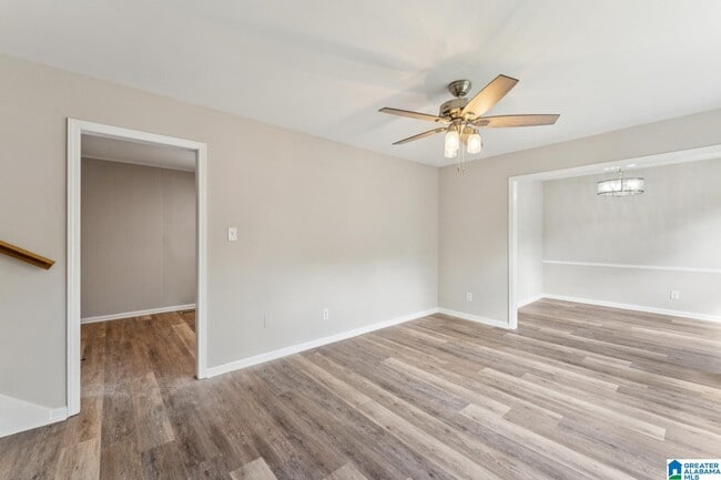 Building Photo - 1404 4th Pl NW