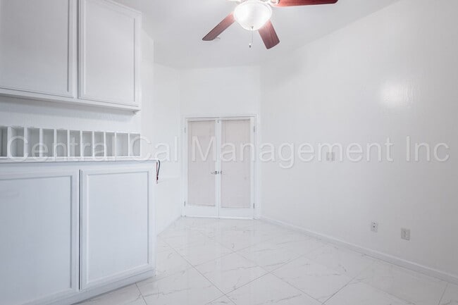 Building Photo - 4 Bedroom/3 Bath Home with Paid Solar - $3295 Per Month!