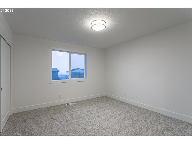 Building Photo - 1651 37th Ave