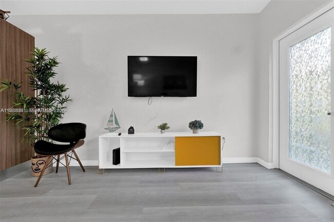 Building Photo - 740 Meridian Ave