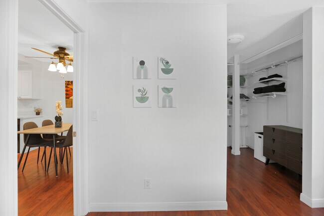 Building Photo - 10240 Black Mountain Rd