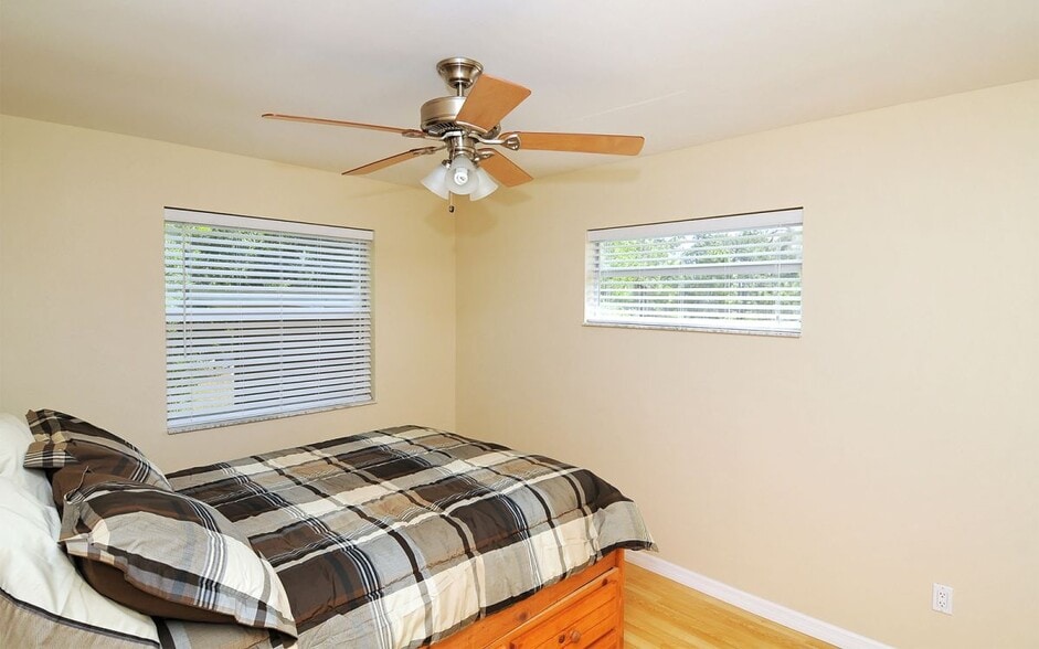 Building Photo - 8200 Ibis St