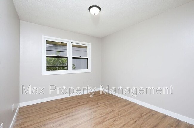 Building Photo - 1515 NW 81st St