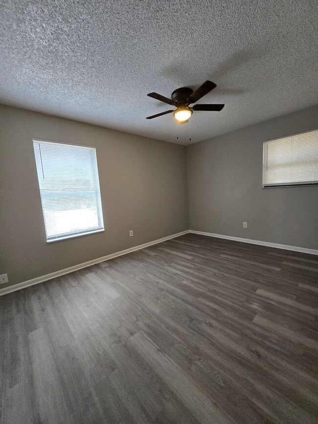 Building Photo - 3/1.5 - Keystone Heights